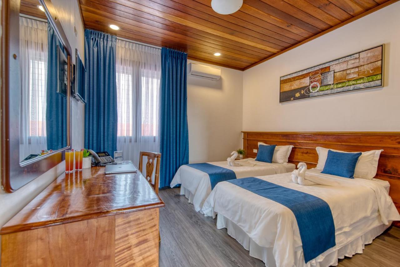 Swans Cay Hotel Bocas Town Ngoại thất bức ảnh