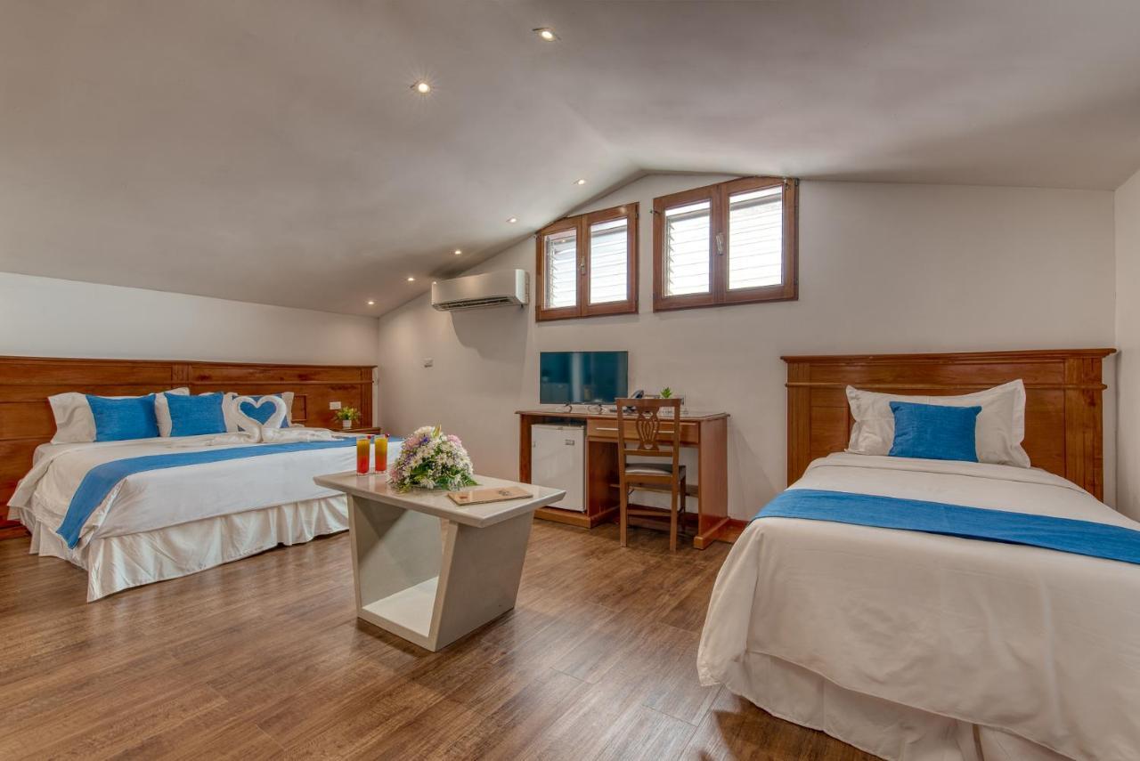 Swans Cay Hotel Bocas Town Ngoại thất bức ảnh