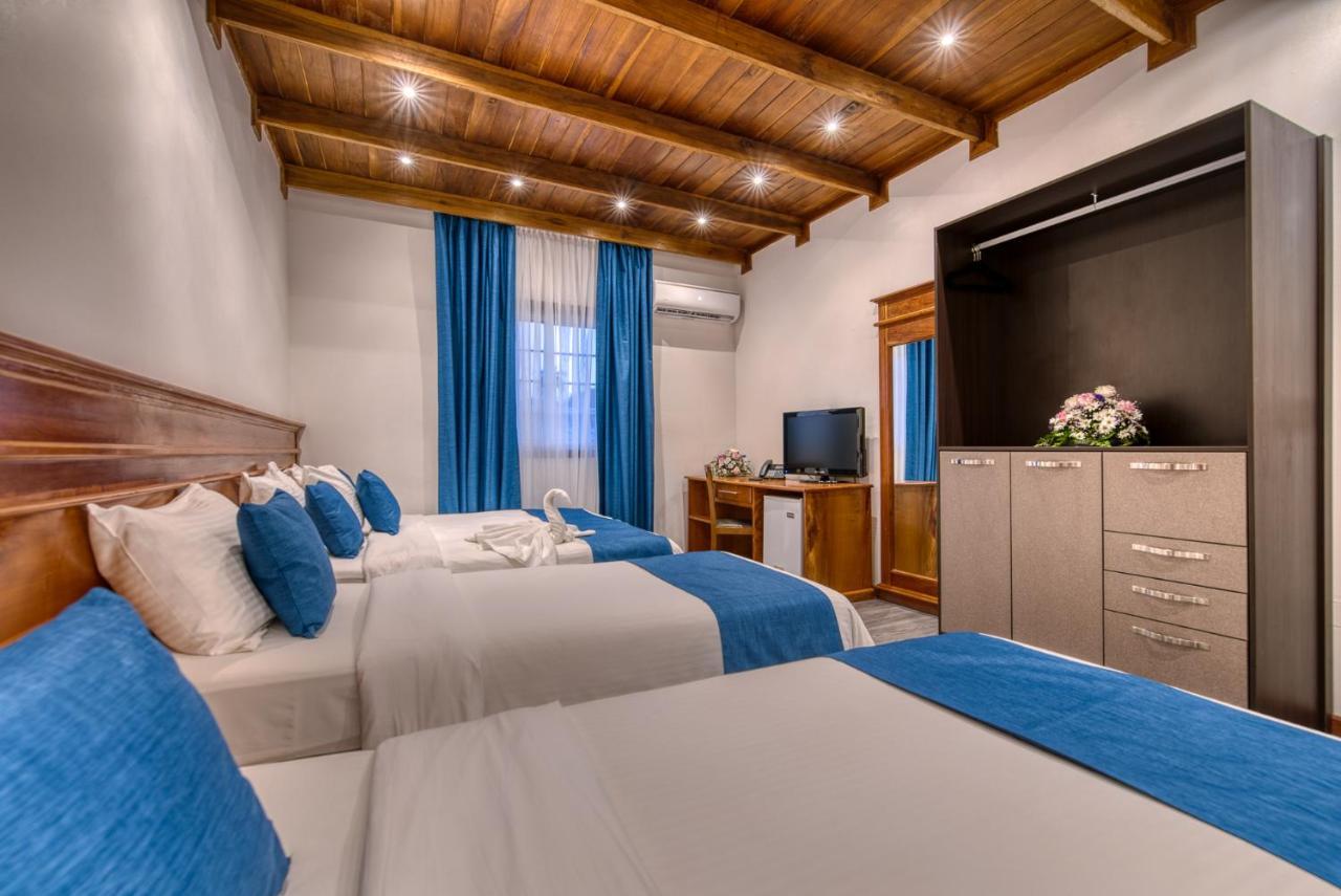 Swans Cay Hotel Bocas Town Ngoại thất bức ảnh