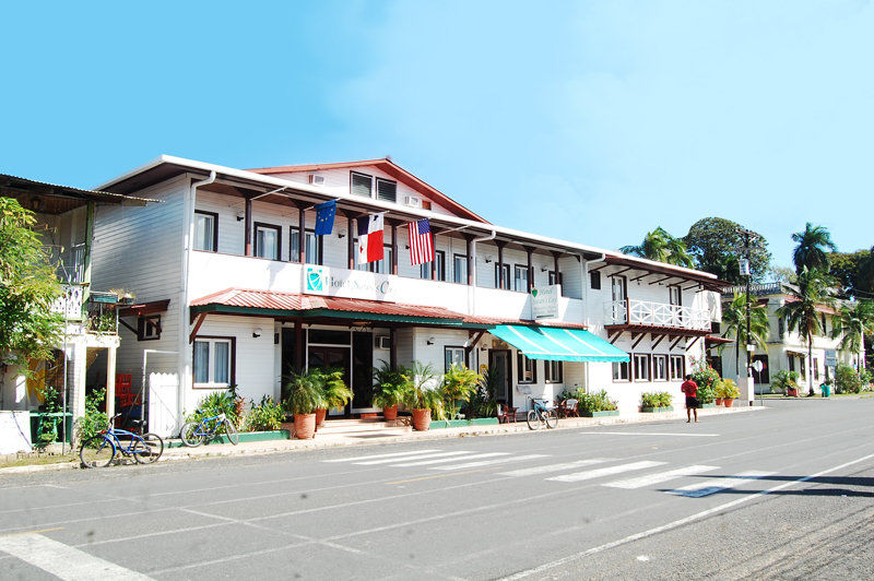 Swans Cay Hotel Bocas Town Ngoại thất bức ảnh