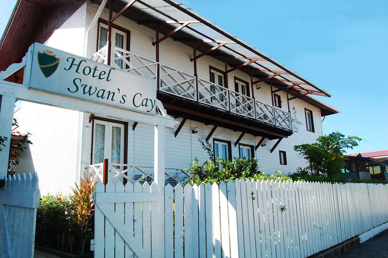 Swans Cay Hotel Bocas Town Ngoại thất bức ảnh
