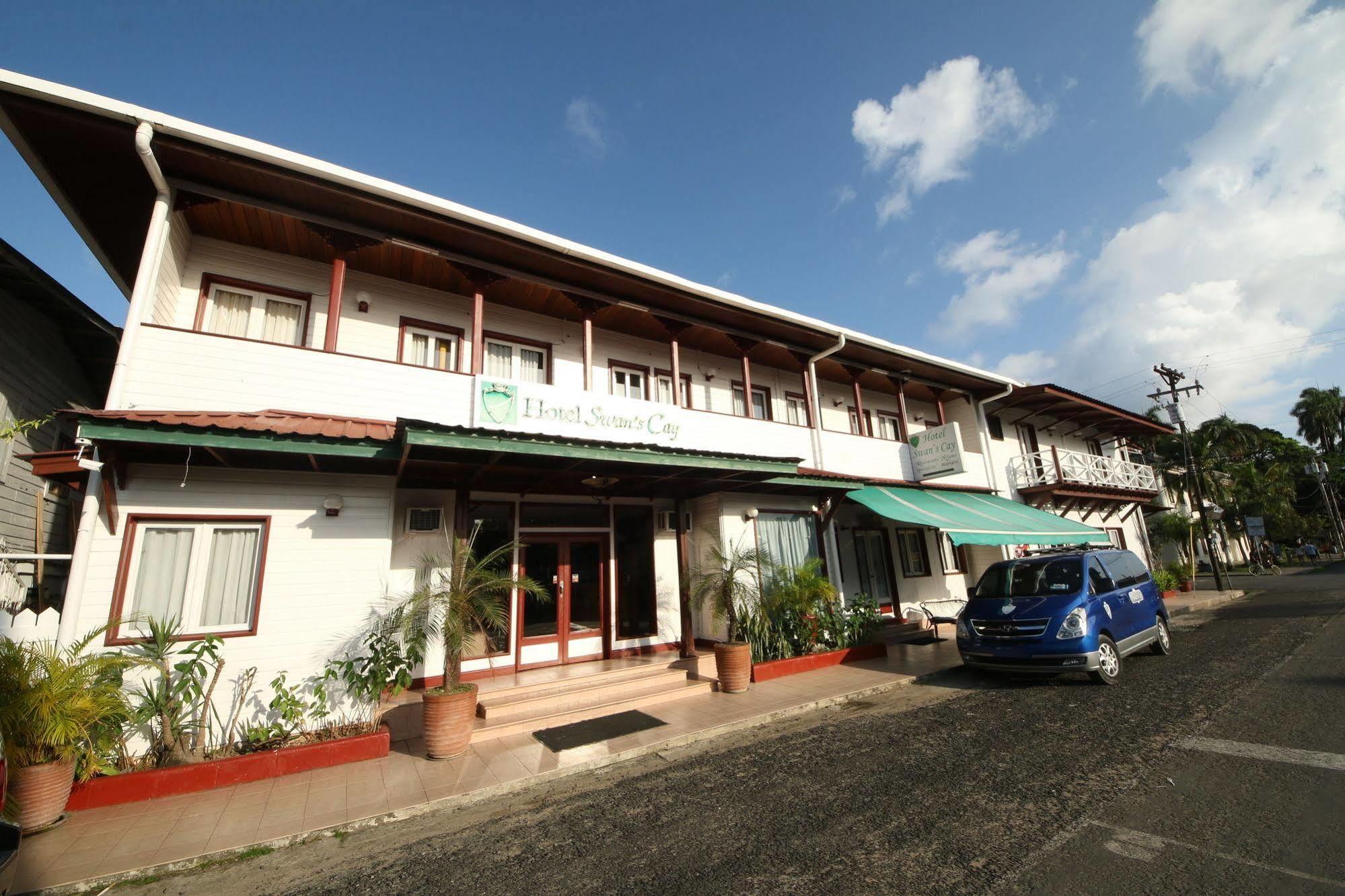 Swans Cay Hotel Bocas Town Ngoại thất bức ảnh